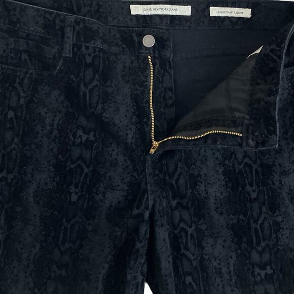 Jones New York Women's Lexington Straight Black Velvety Textured Jeans | Size 16 - Picture 5 of 8